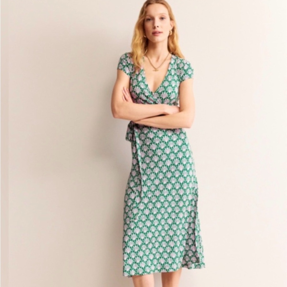Joanna Cap sleeve  Floral Wrap Midi Dress
Worn once in great condition